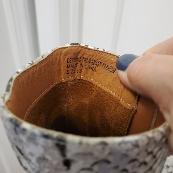 Beast Fashion Snakeprint Booties Size 6.5, Stylish, Chic, City - Picture 11 of 12